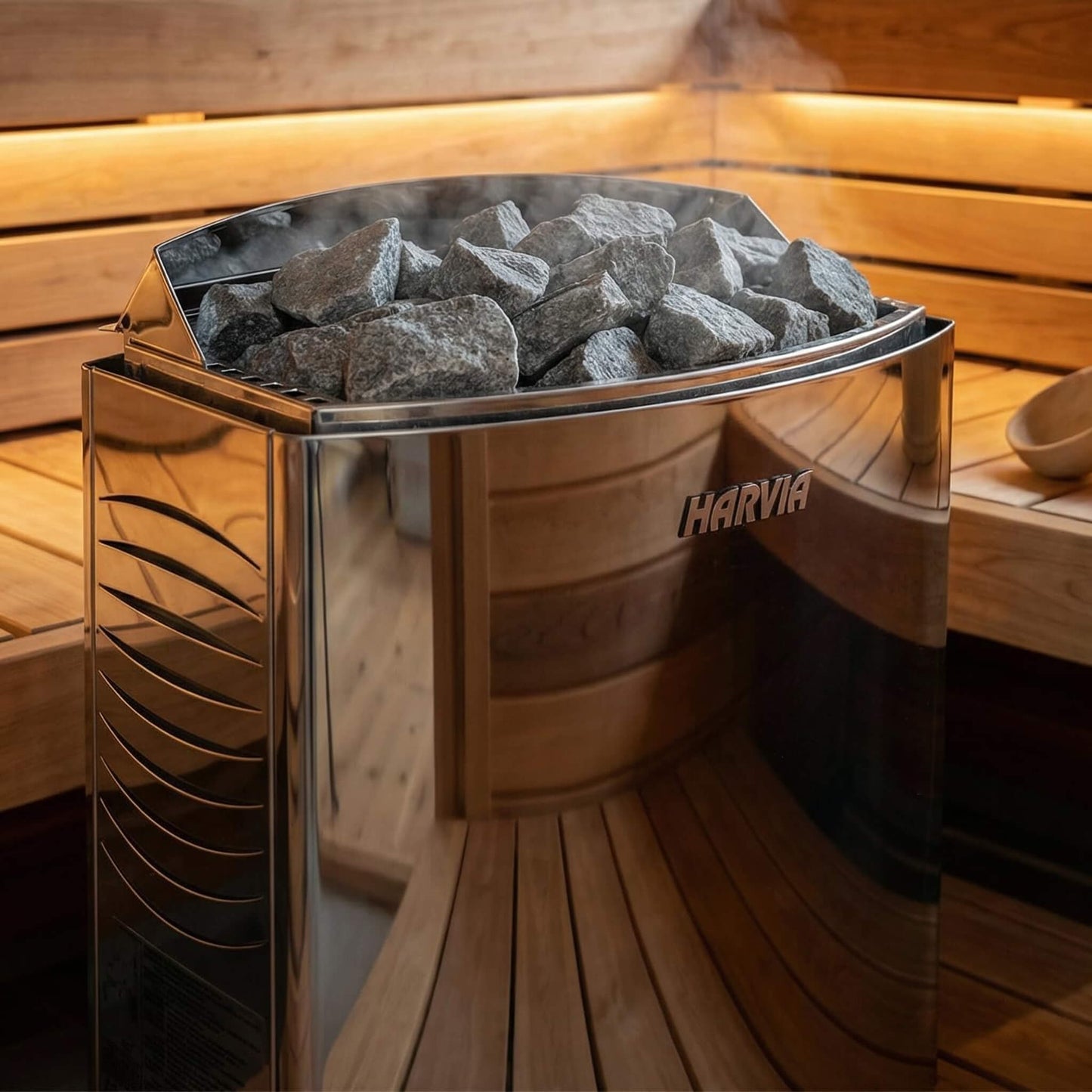 Rövia Elvaria 4-Person Indoor Canadian Red Cedar Infrared And Steam Sauna With 6KW Harvia Heater (SAK93528)