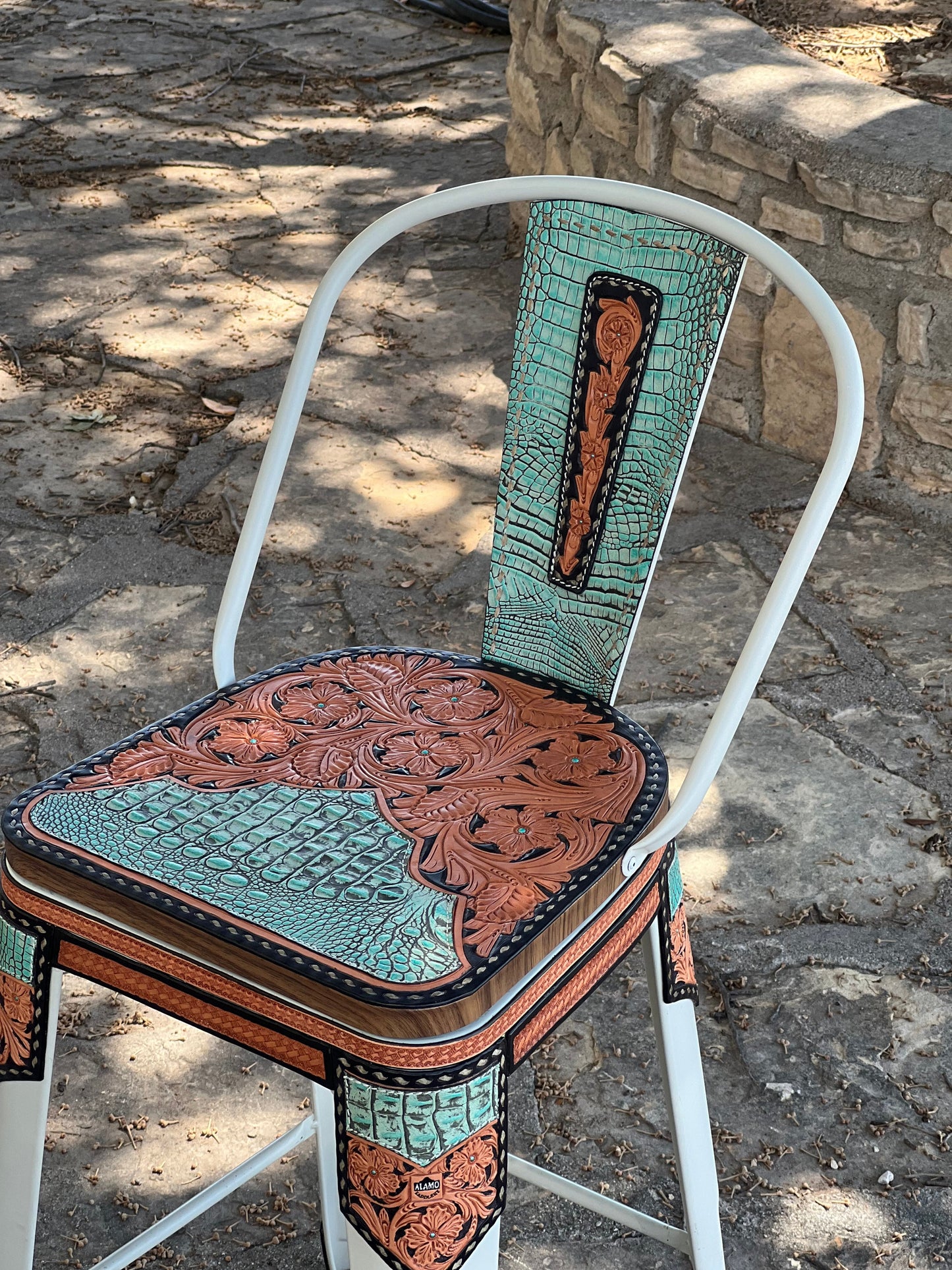 (STOCK- SINGLE BAR STOOL) 30" THE TURQUOISE GATOR w/ Tall Back in WHITE